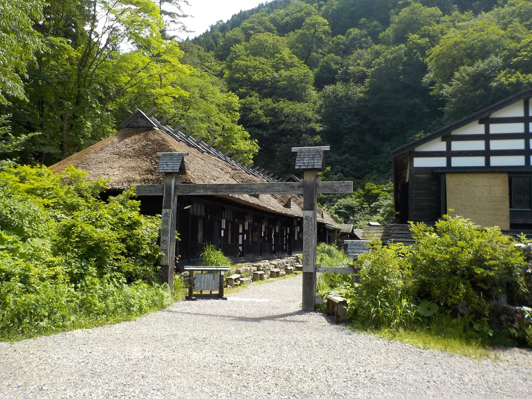 【乳頭温泉郷　鶴の湯温泉】日本一有名な秘湯の温泉