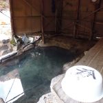【尻焼温泉 共同浴場】無料の混浴温泉は掘っ立て小屋