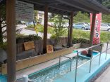 【鹿教湯温泉 クアハウスかけゆ 足湯】温冷浴を体験できる足湯