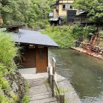 【黒川温泉 穴湯】川辺にある新しい共同浴場