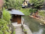 【黒川温泉 穴湯】川辺にある新しい共同浴場