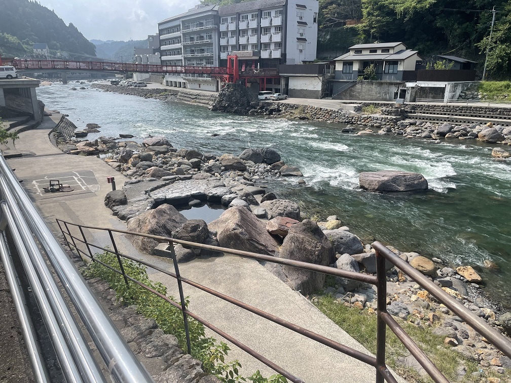 大分県日田市【天ヶ瀬温泉　神田湯】河原にある混浴の露天風呂