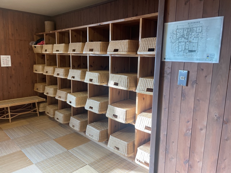 丹生ヤマセミ温泉館